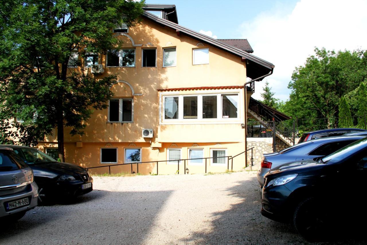 Downtown Green Oasis Apartments Sarajevo Exterior photo